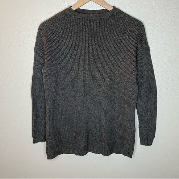 American Eagle Grey V-Neck Sweater - Size: XS - Picture 2 of 12